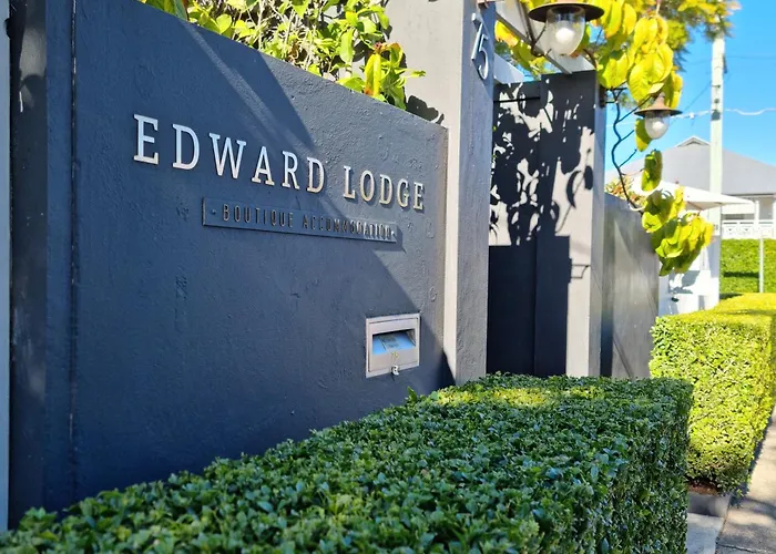 Edward Lodge New Fam