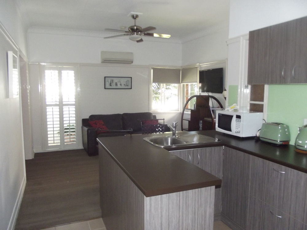 Edward New Fam Bed & Breakfast Brisbane