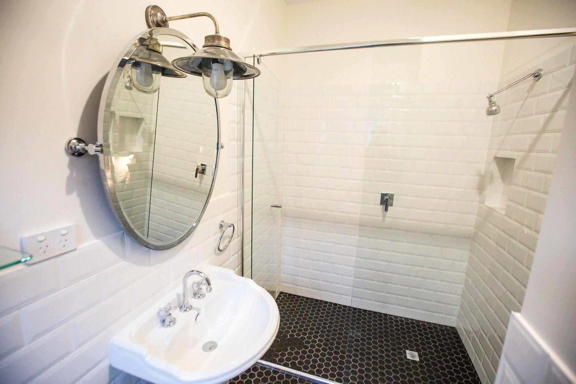 Bed & Breakfast Edward New Fam 4*